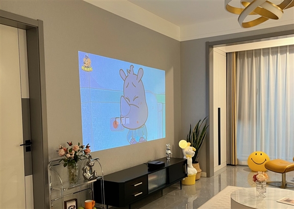 仪有什么区别 当贝U1评测 教你怎么选九游会J9入口长焦投影仪和超短焦投影(图3)